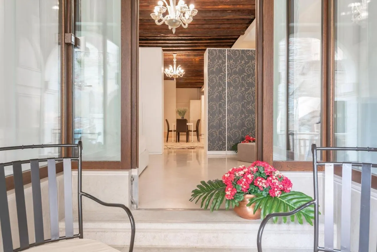 Riva Palace Apartments By Wonderful Italy Venedig Italien